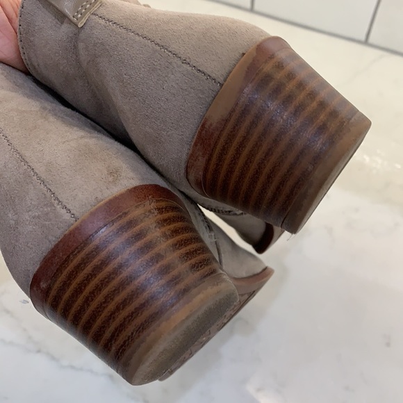 {Sam & Libby}Sz 7.5 Beige Faux Suede Booties - Picture 9 of 11